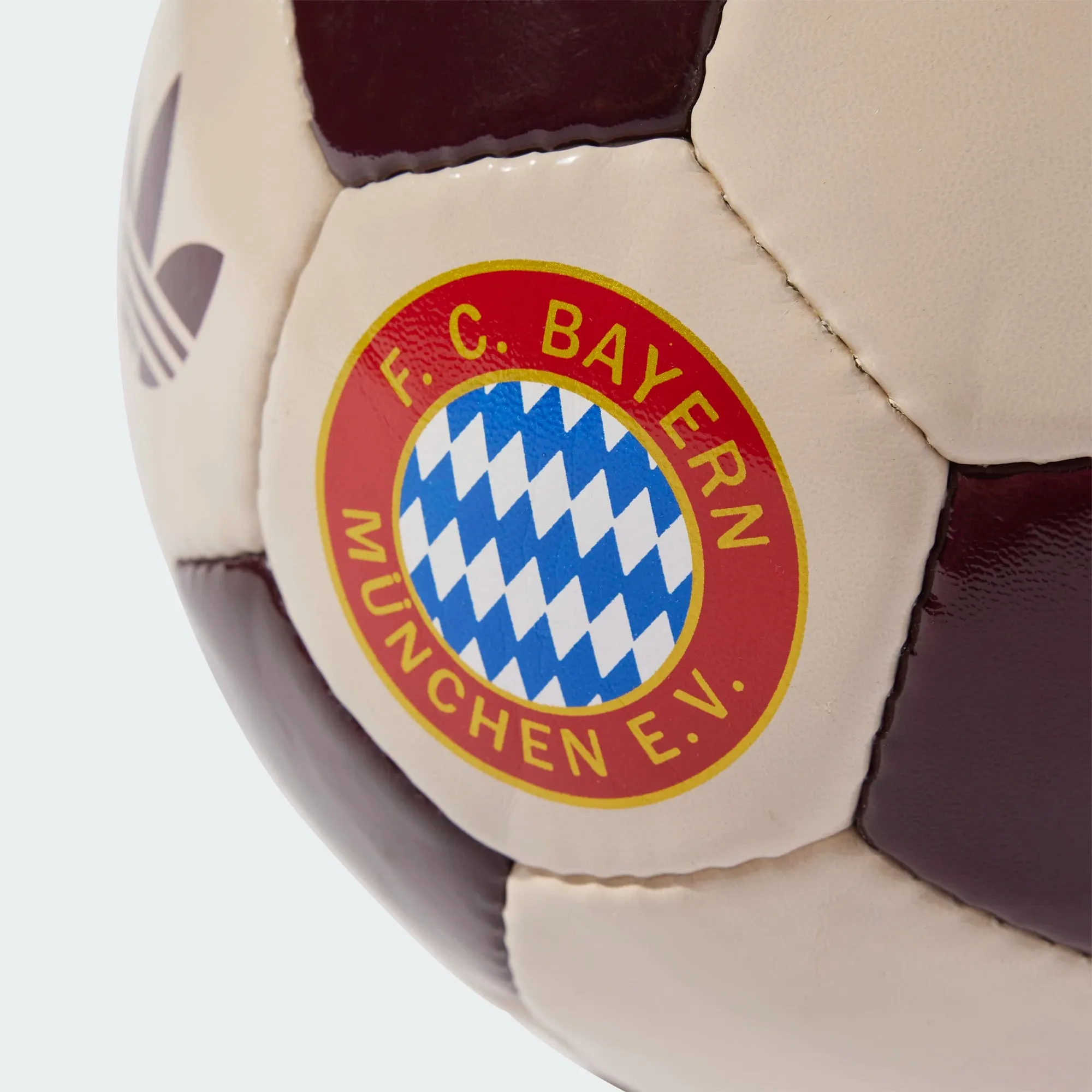 adidas FC Bayern Munich Club Trefoil Ball