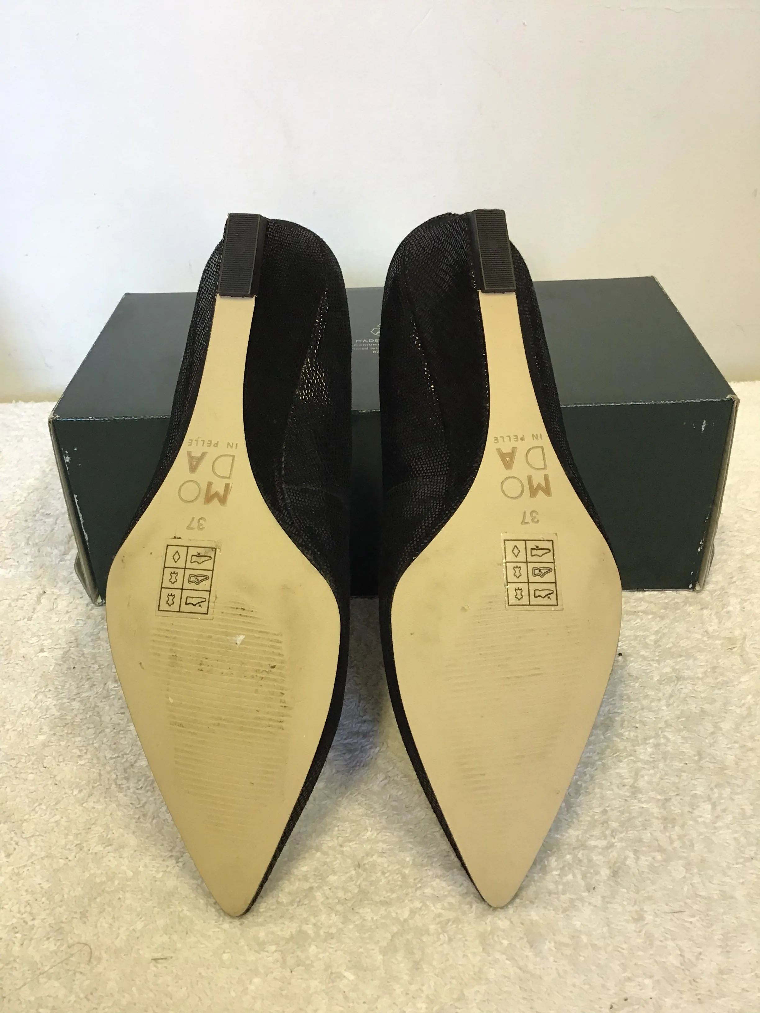 BRAND NEW MODA IN PELLE BLACK SHIMMER LOW WEDGE HEELS SIZE 4/37