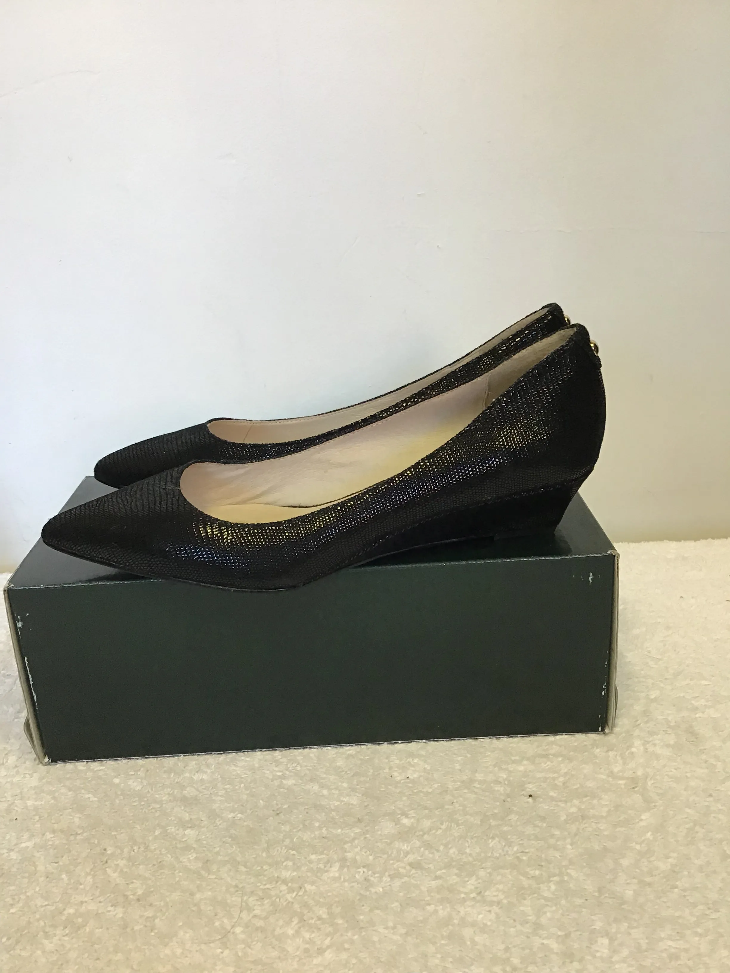 BRAND NEW MODA IN PELLE BLACK SHIMMER LOW WEDGE HEELS SIZE 4/37