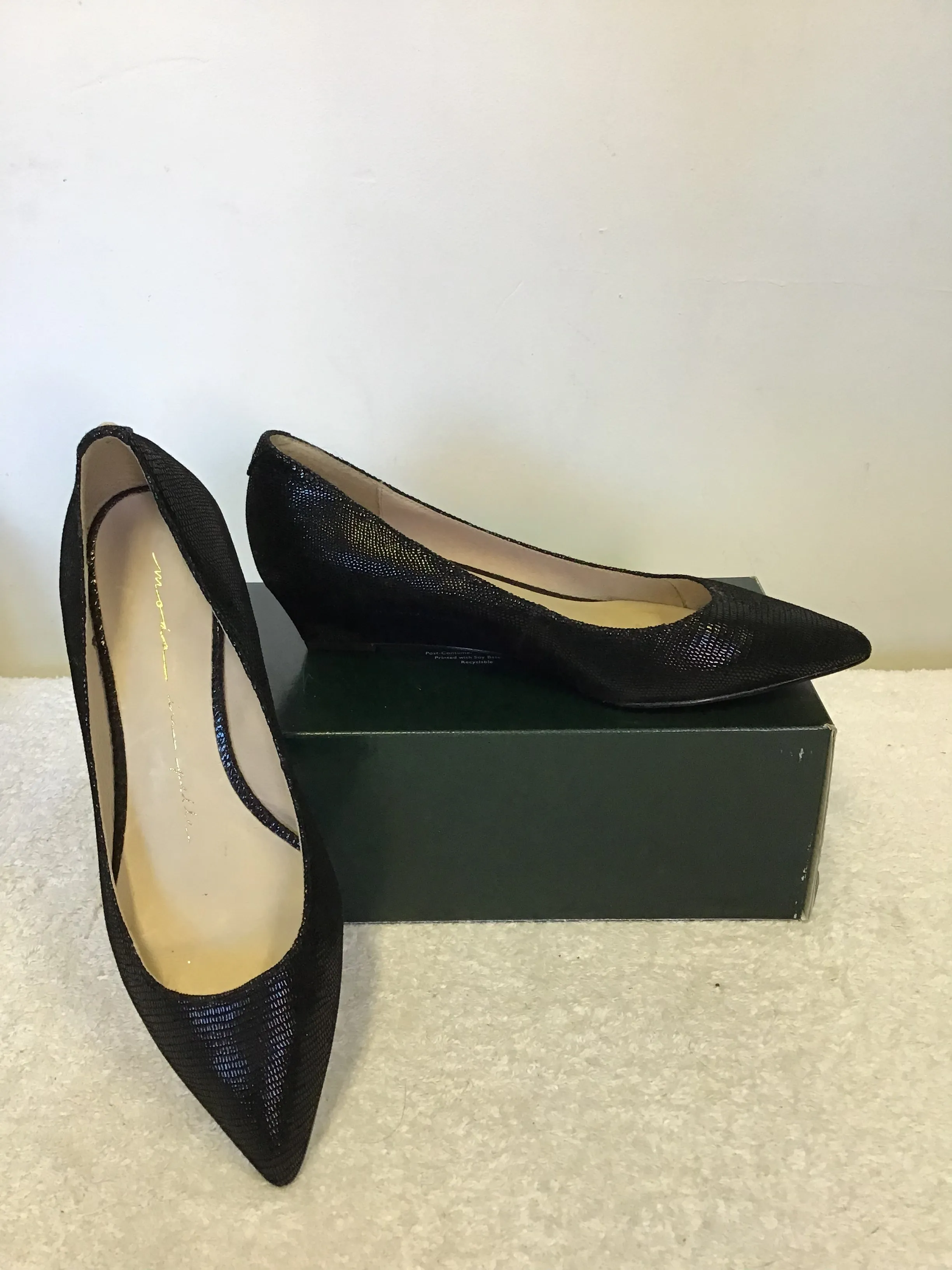 BRAND NEW MODA IN PELLE BLACK SHIMMER LOW WEDGE HEELS SIZE 4/37