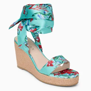 Deirdre Scarf Wedge