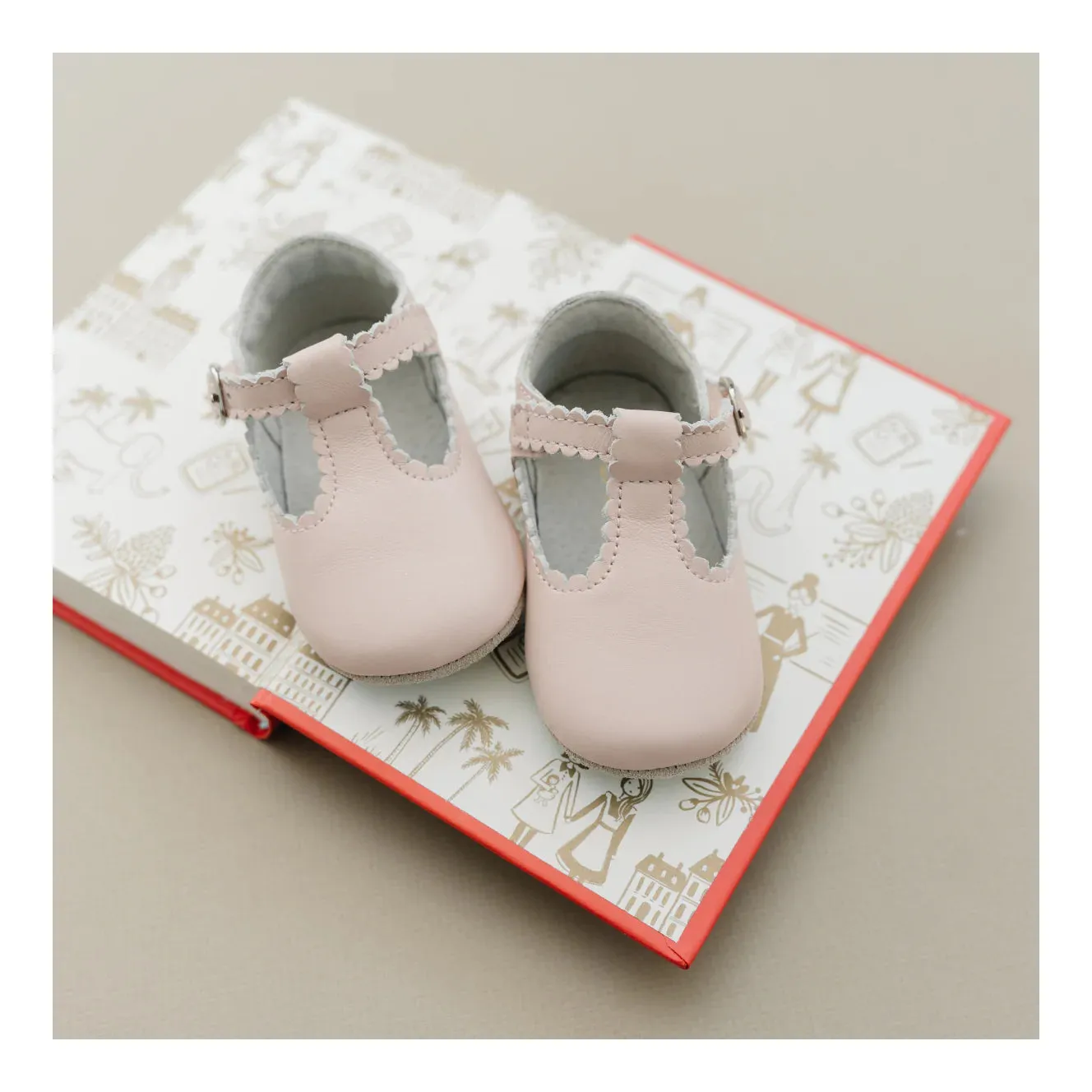 Elodie Scalloped Crib T-Strap - Pink