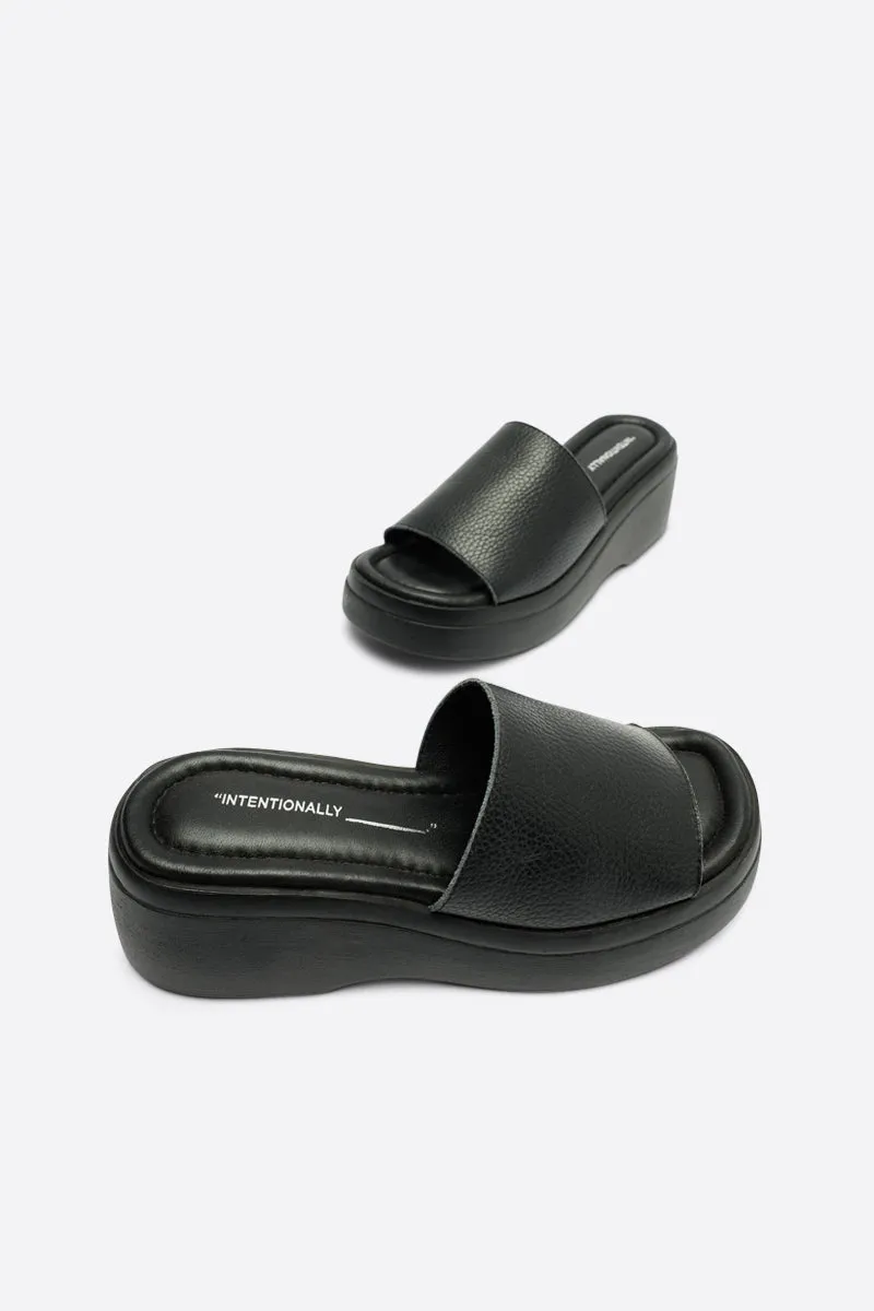 ESSEX WEDGE SANDAL
