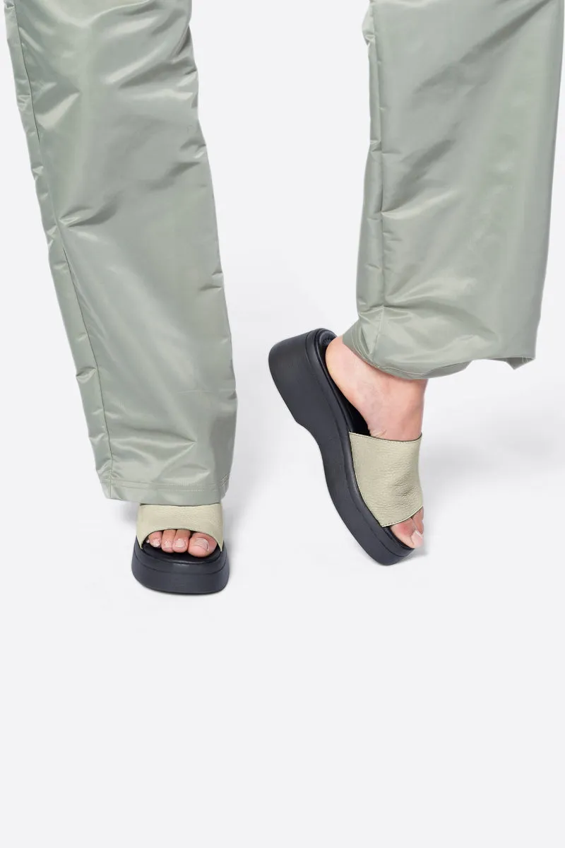 ESSEX WEDGE SANDAL