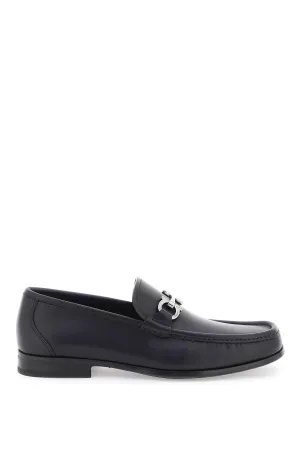Ferragamo Sophisticated Black Leather Loafers for Men with Iconic Gancini Hook