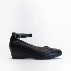 Giovanni Women Wedge With Ankle Strap Shoe _ 150596