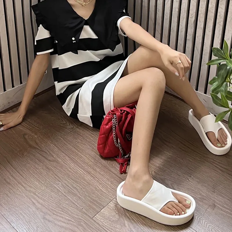 Hnzxzm 2024 Summer Clip Toe Women Slippers Fashion Elegant Soft Sole Slides Shoes Ladies Casual Beach Platform Flats Sandalias