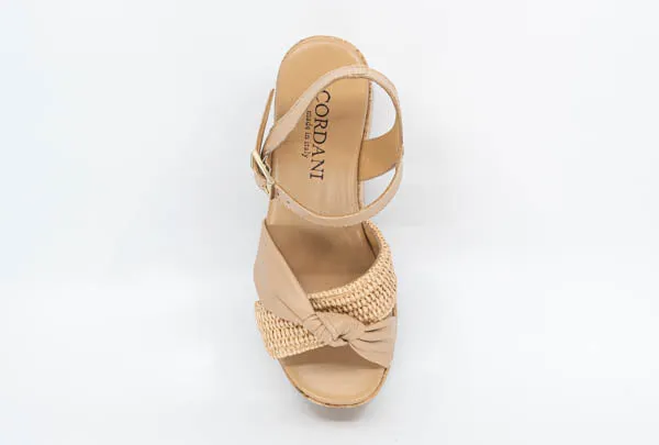 Jaylin in Beige/Natural