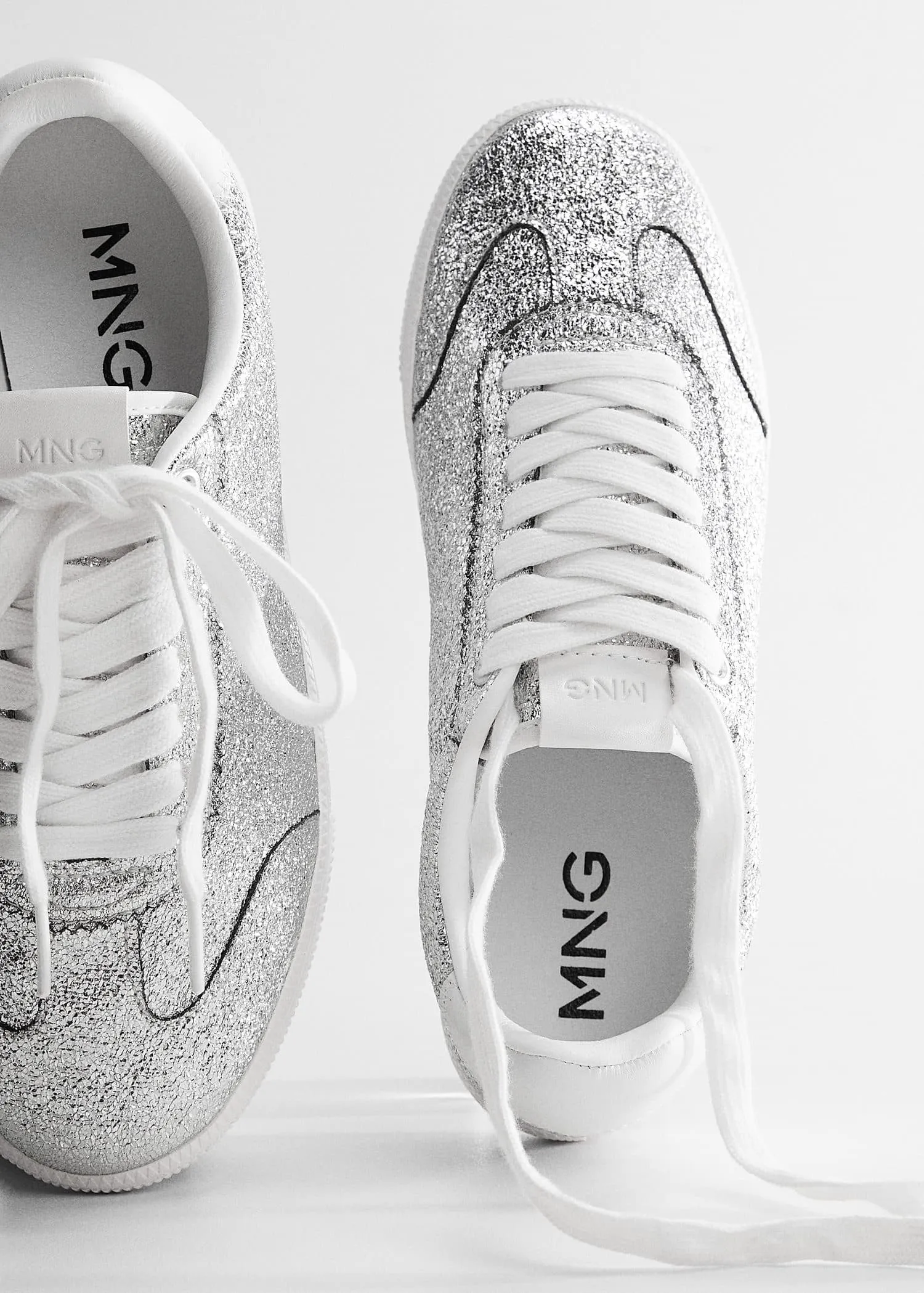 Lace glitter sneakers