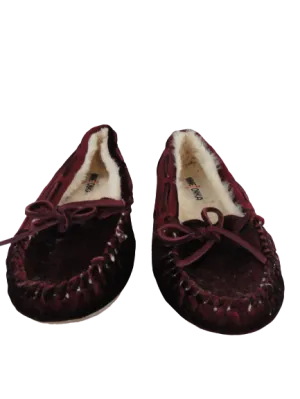 Minnetonka Driving Shoes, Womens, Maroon Size 6M (SKU 000277-8)