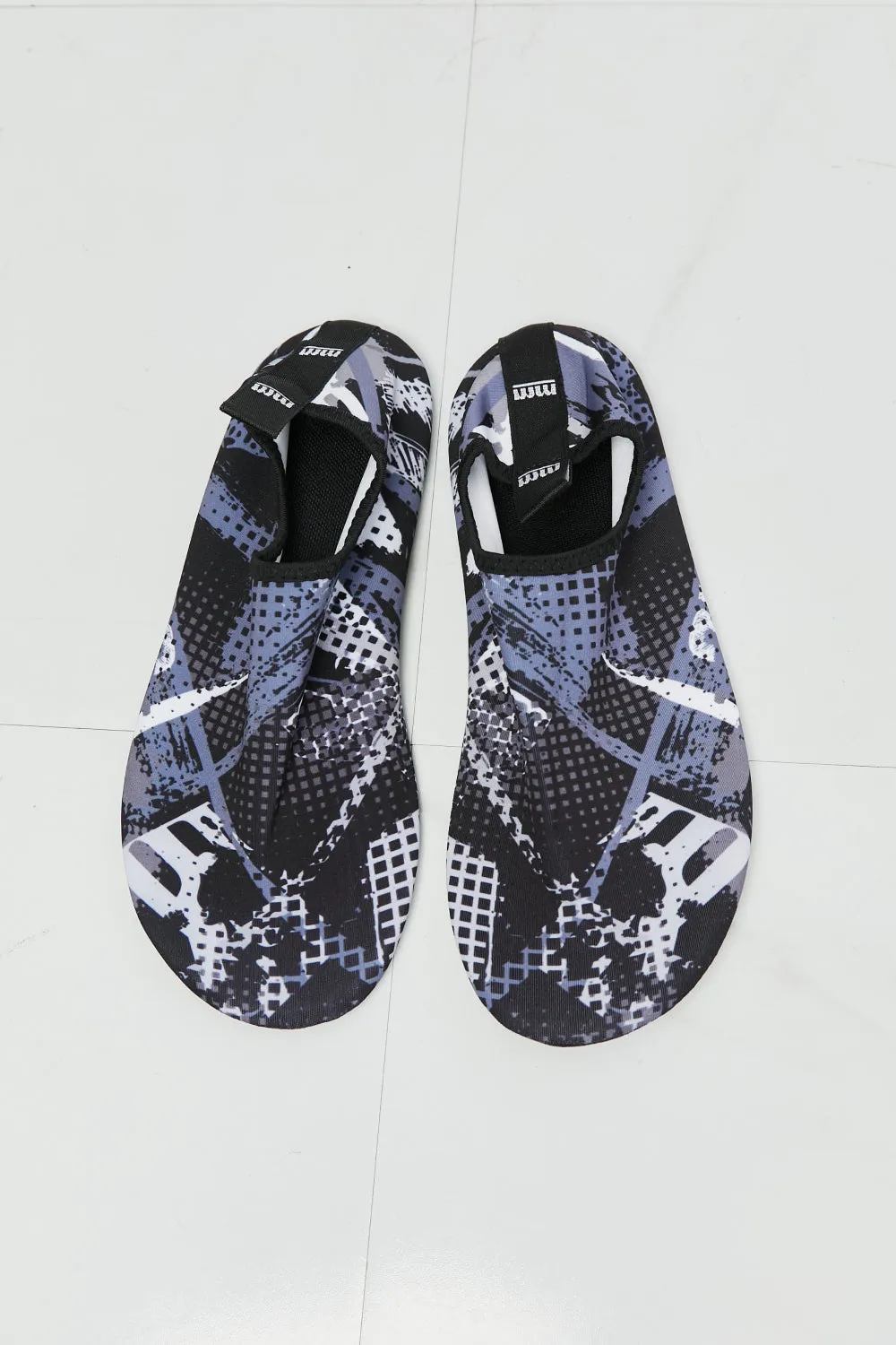 On The Shore Water Shoes in Black Geo