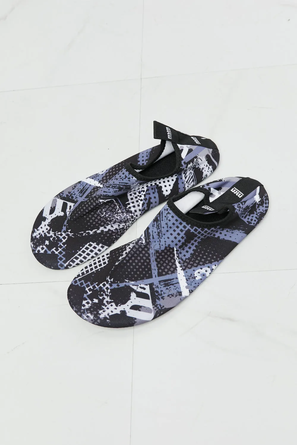 On The Shore Water Shoes in Black Geo