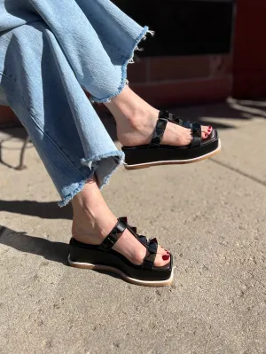 Pyramid T Sandal in Black
