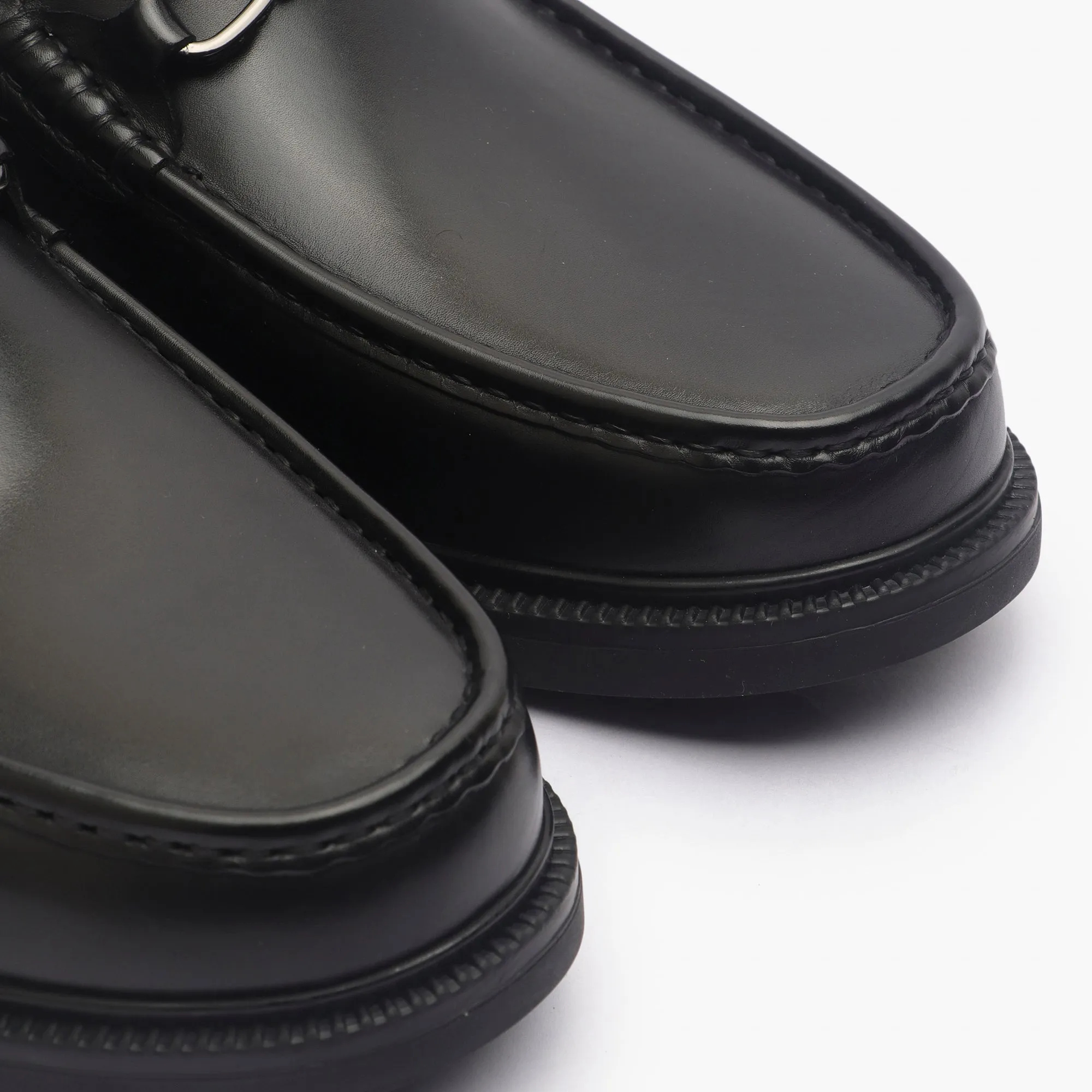 Sheridan Minimal Metal Bit Slip On