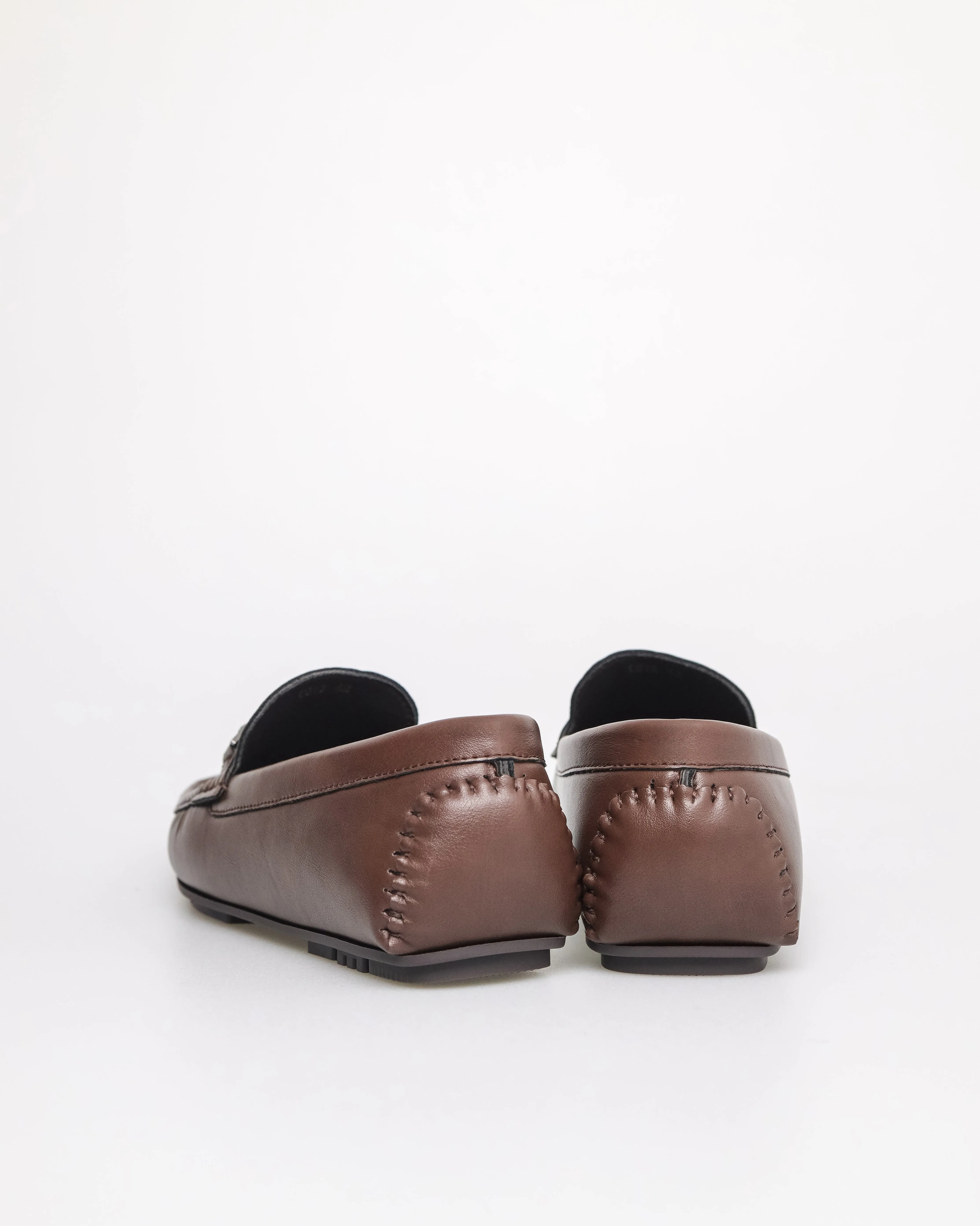 Tomaz C618 Men's Metallic Charm Buckle Moccasins