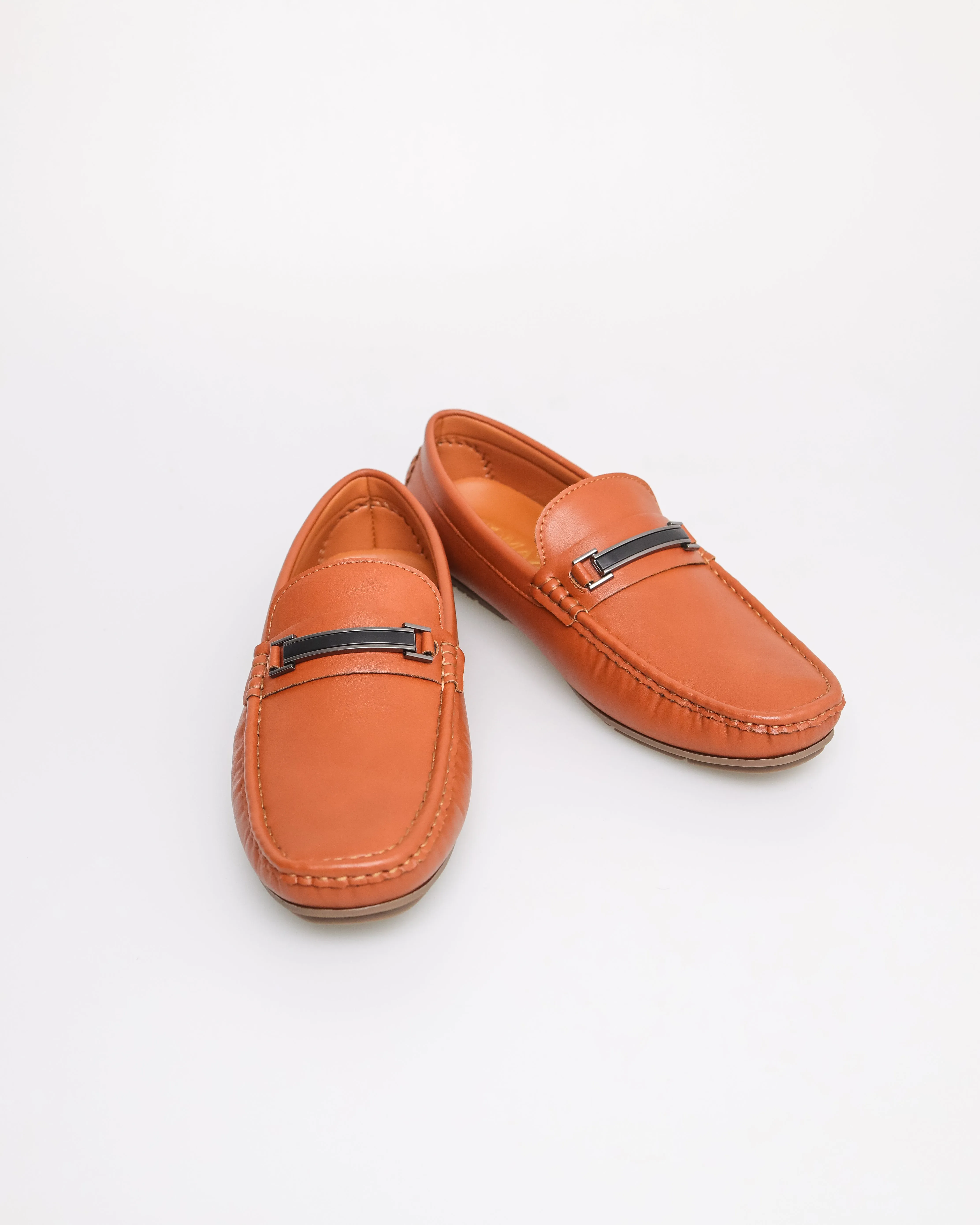 Tomaz C618 Men's Metallic Charm Buckle Moccasins