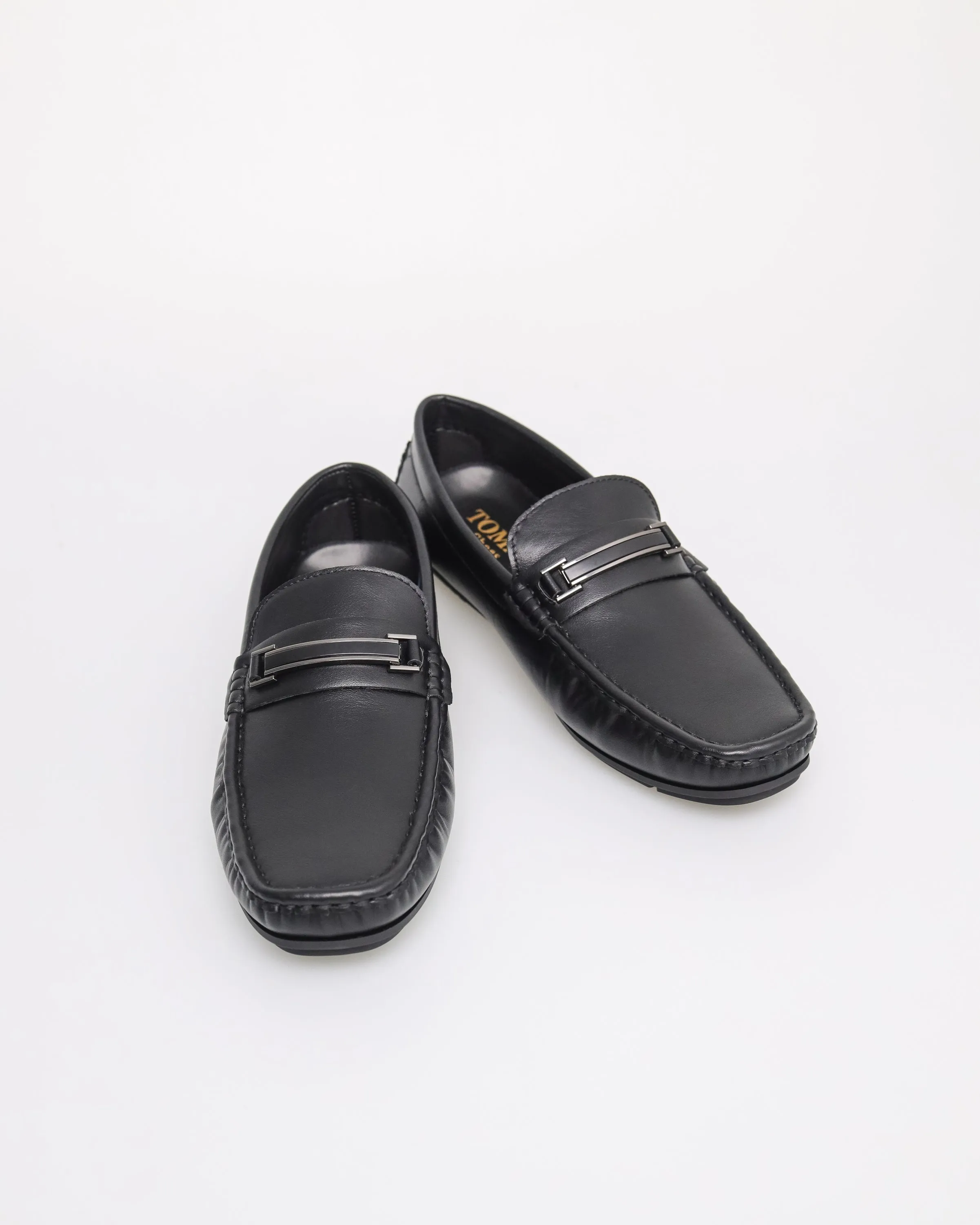 Tomaz C618 Men's Metallic Charm Buckle Moccasins