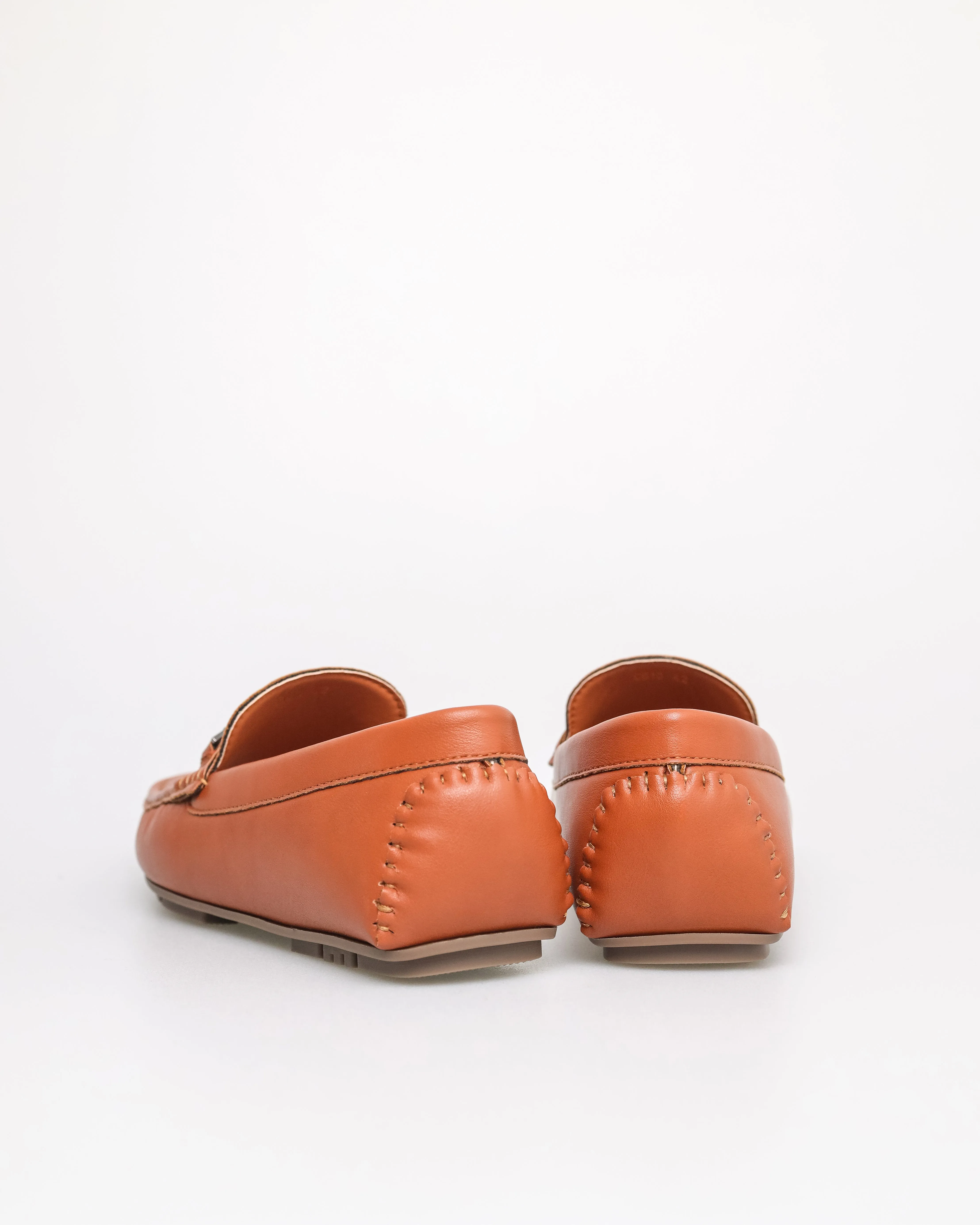 Tomaz C618 Men's Metallic Charm Buckle Moccasins