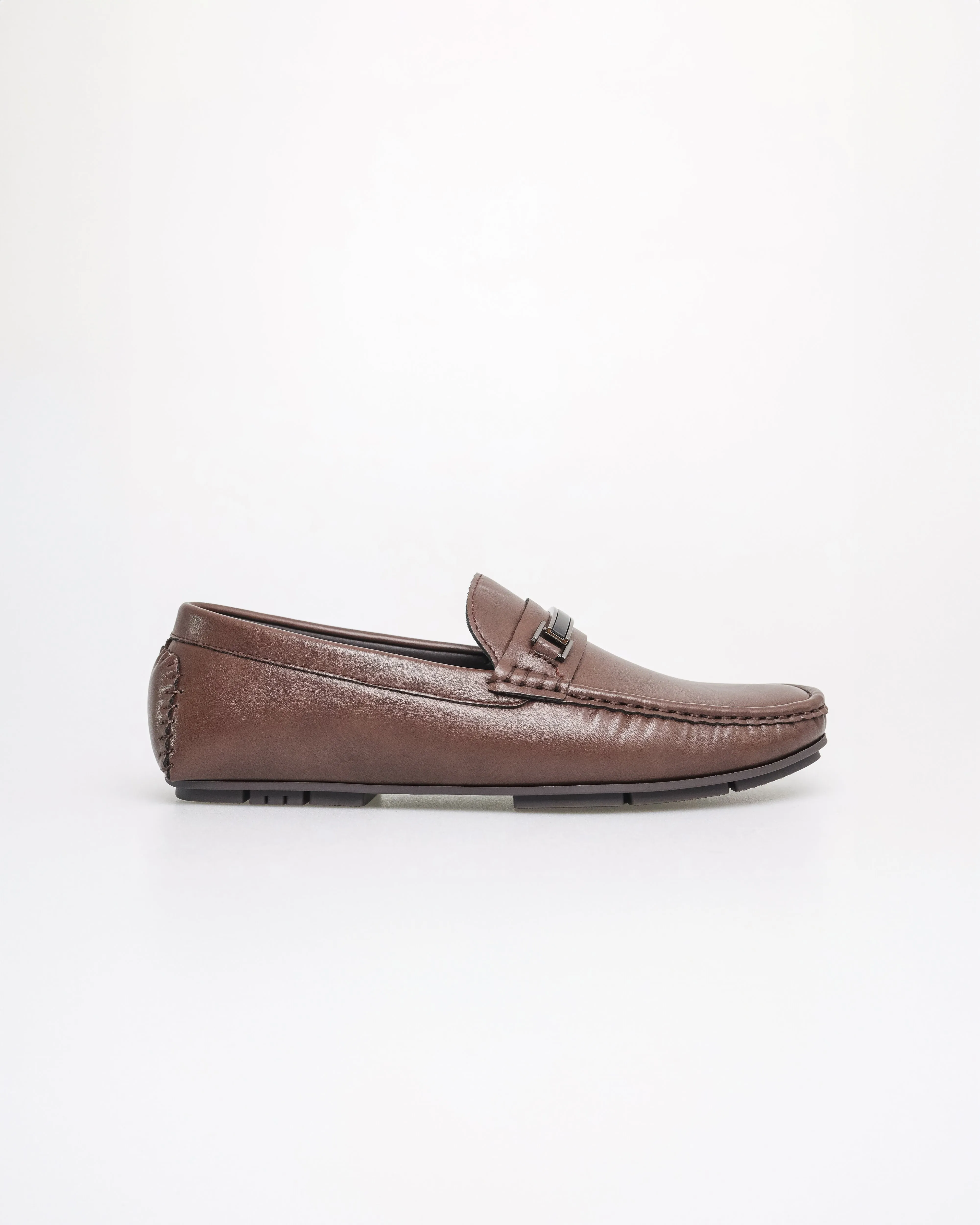 Tomaz C618 Men's Metallic Charm Buckle Moccasins