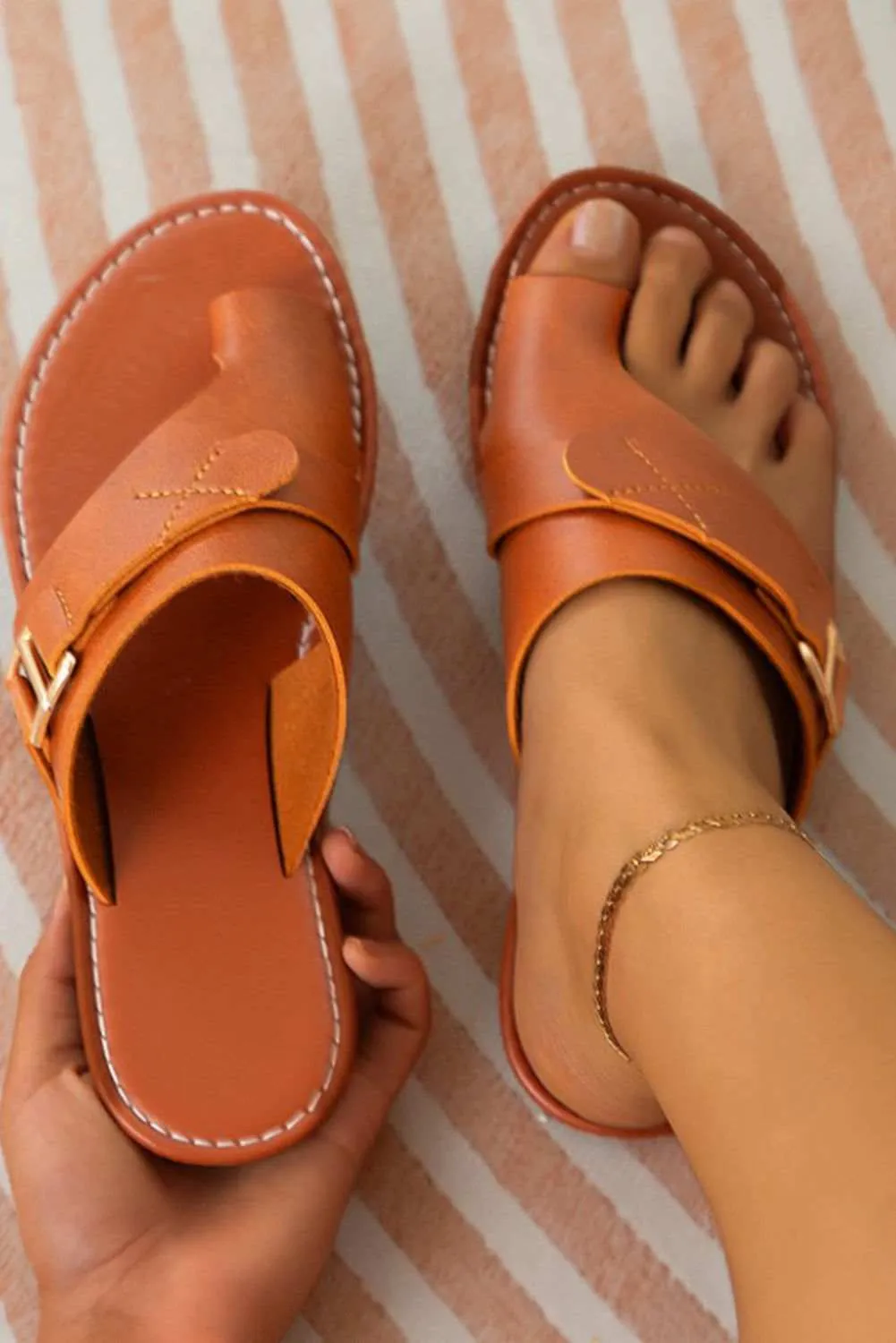 White PU Leather Metal Buckle Flat Thong Slides Shoes
